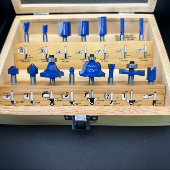 Ryobi Router 15 Bit Set in Wooden Case - Picture 2 of 10